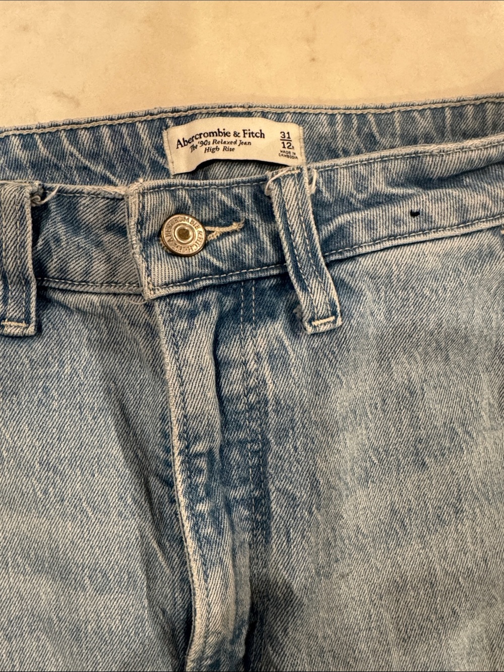 Abercrombie & Fitch Women's Light Wash High-Rise Jeans